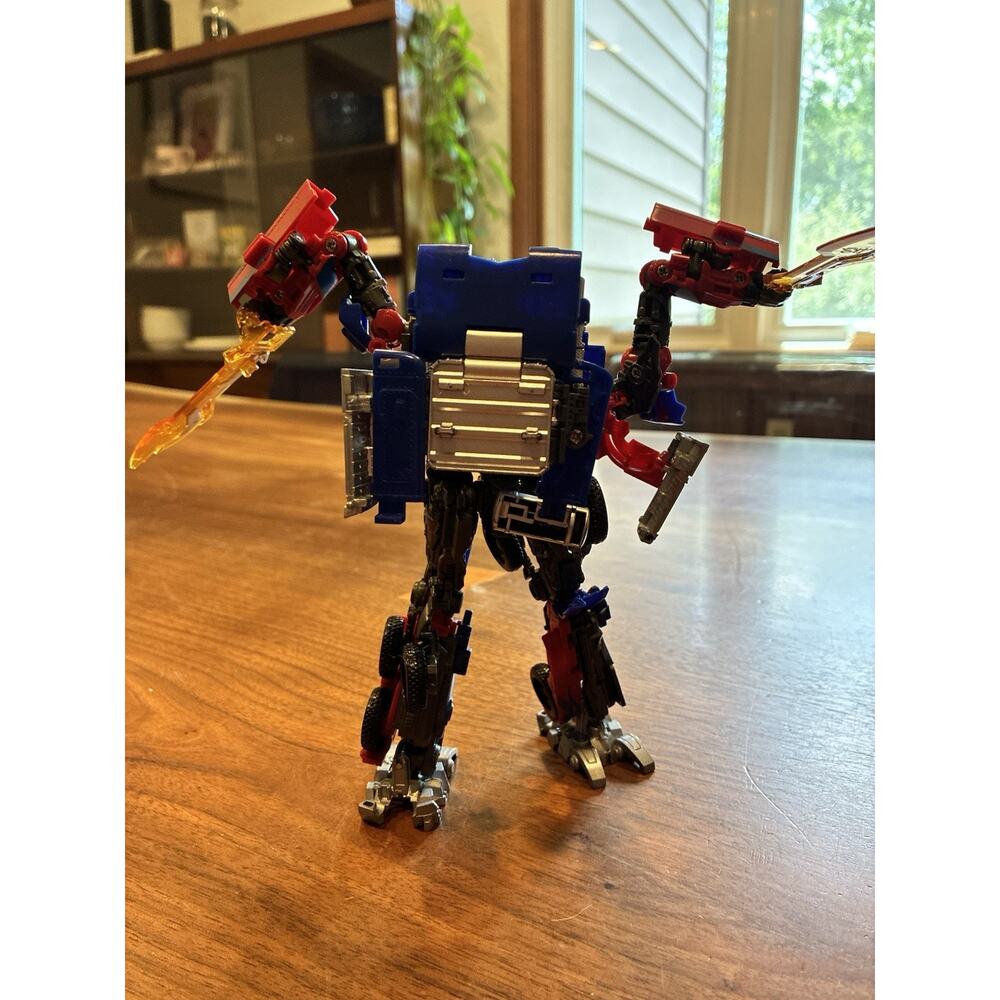 Hasbro Studio Series 05 Voyager Transformers Optimus Prime Figure Incomplete - Picture 4 of 4